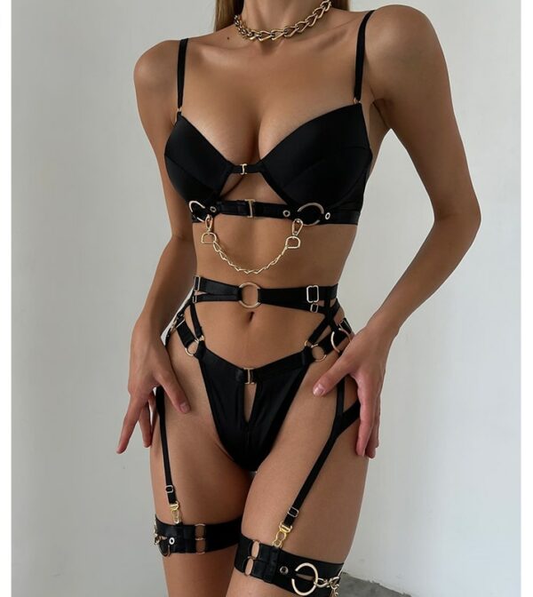 Red 5-Piece Erotic Bra With Chain, Garters And Underwear Set - Image 4