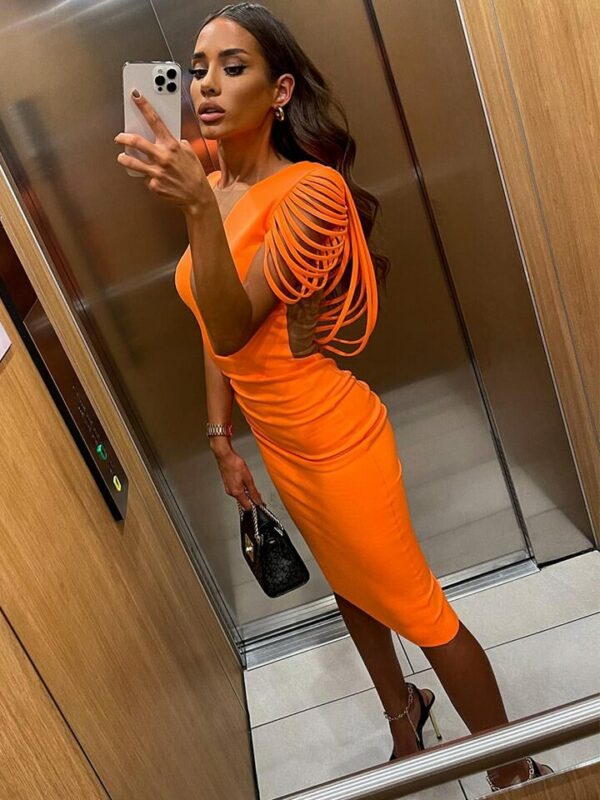 Shoulder Tassel Fitted Party Dress - Image 3